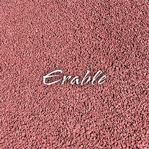 Béton drainant coloré "Érable", une solution esthétique et perméable pour vos aménagements extérieurs.